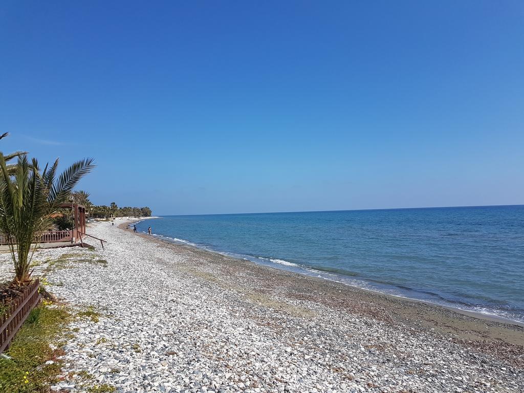 Beach House At Seafront Vakantiehuis *