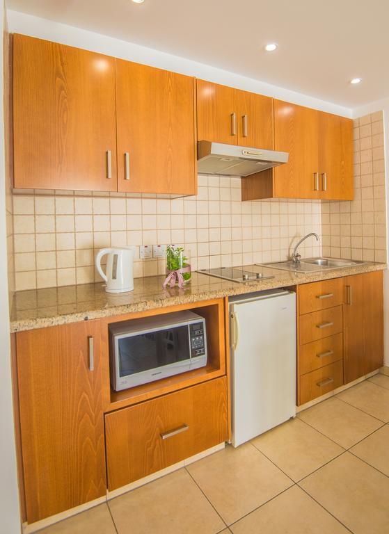 Alva Aparthotel 3*