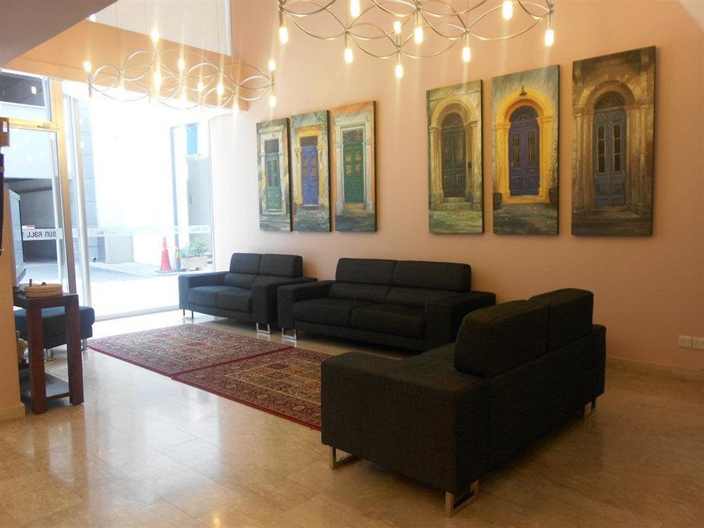 Sun Hall Aparthotel Larnaca