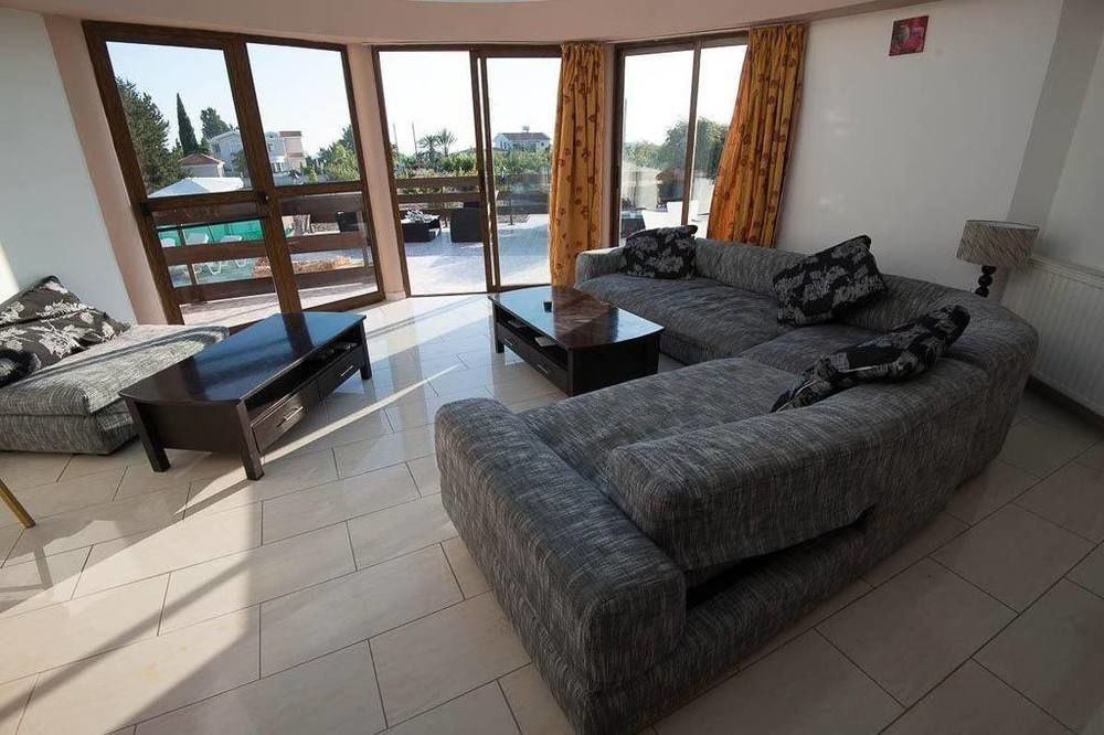 Bella Rosa Cyprus Bed & Breakfast