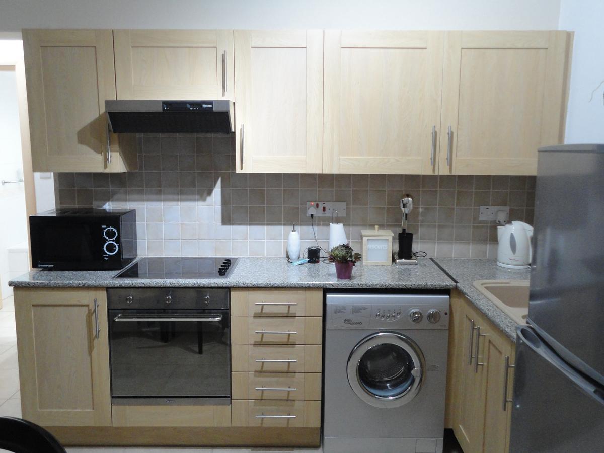 Yiasemi Court Apartments