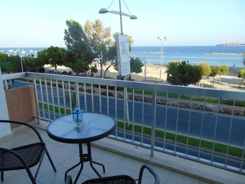 Apartment Kanika Sea Forum No. 106 *