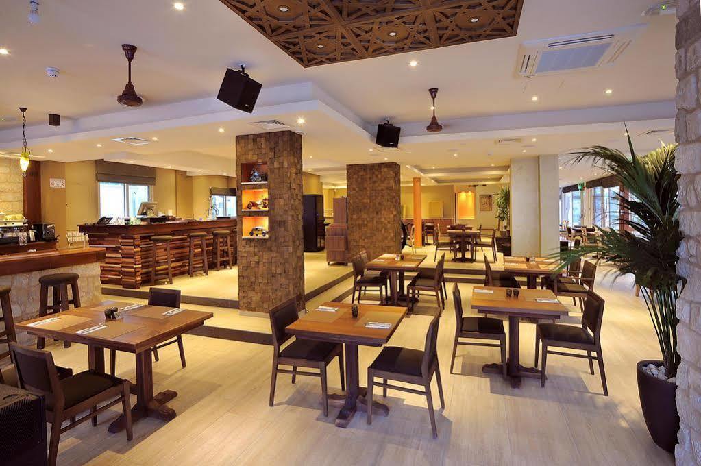 Nelia Gardens Hotel 4*