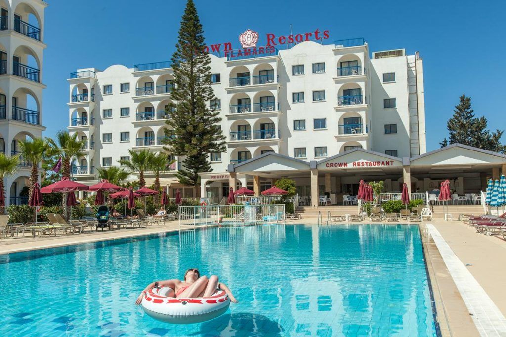 Aparthotel Crown Elamaris 3*