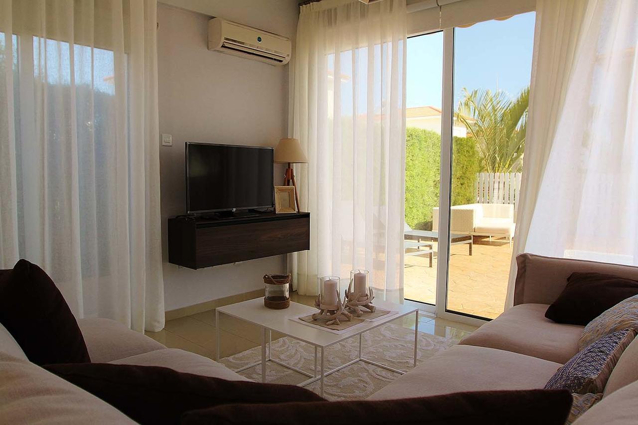Velomar Villa *