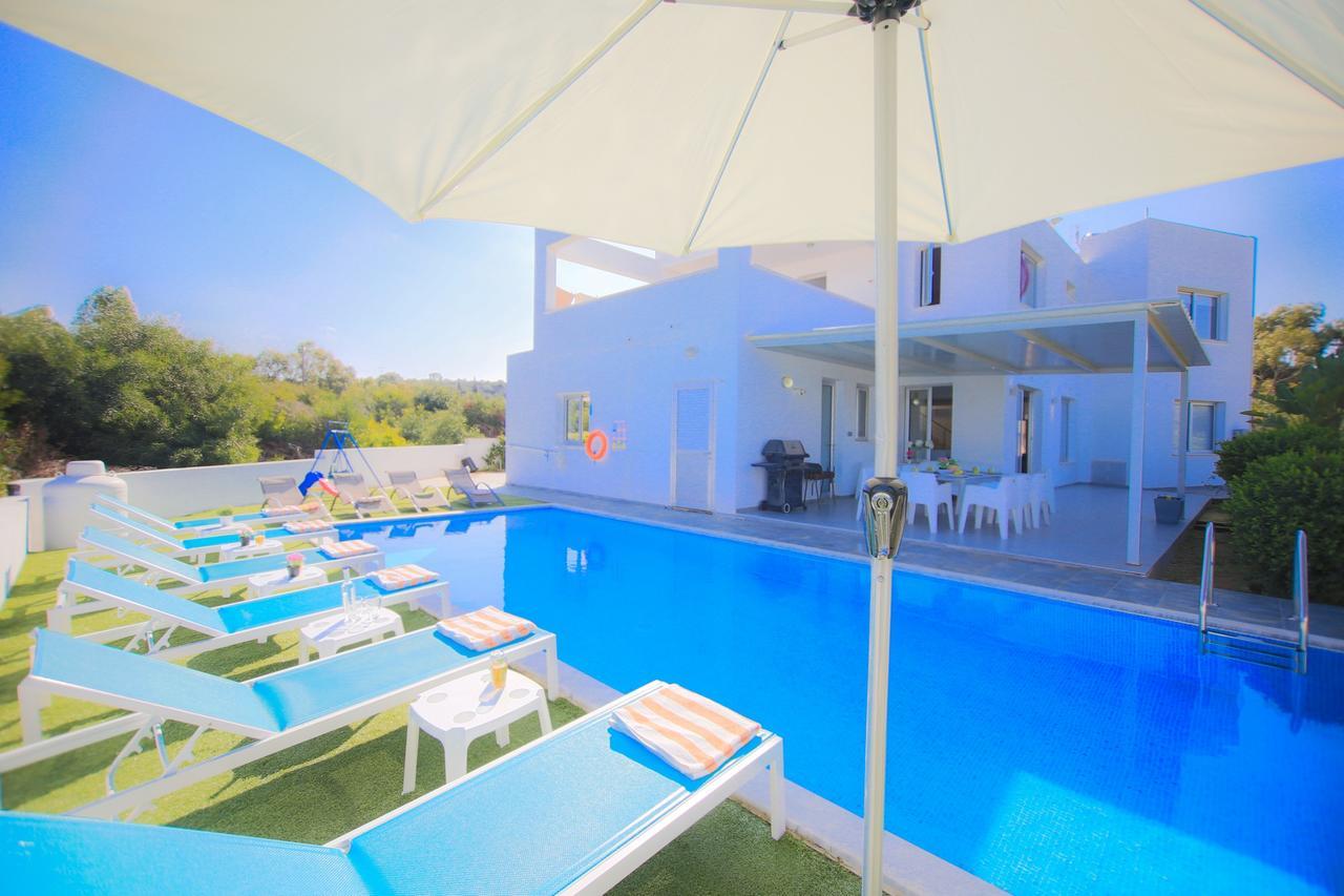 Villa Akefalou Bay