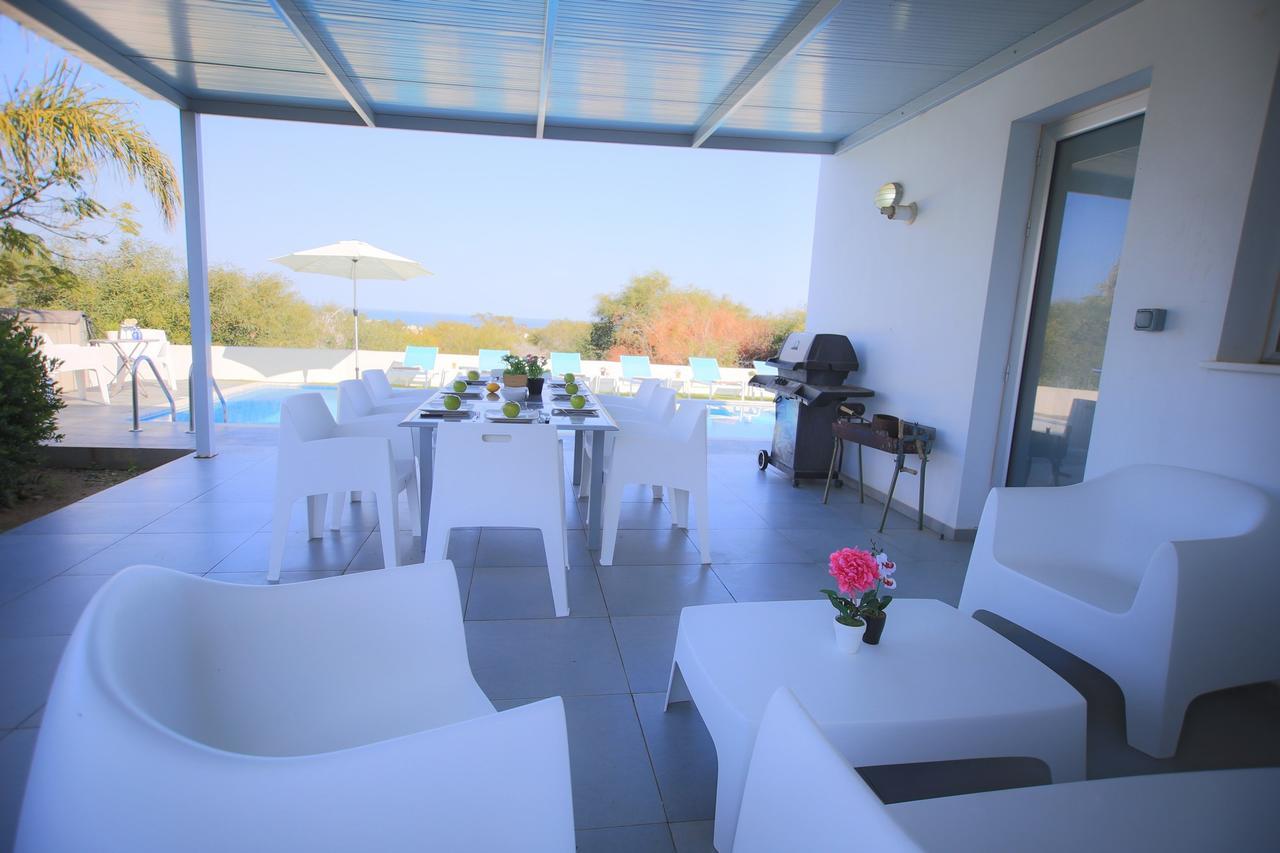 Villa Akefalou Bay *