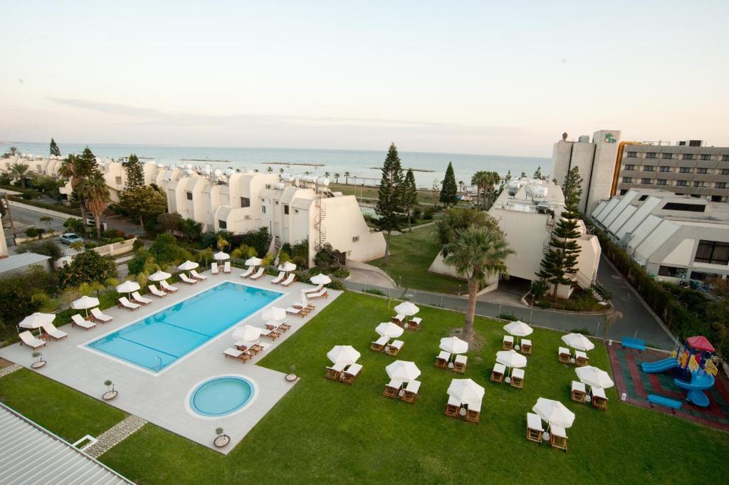 Frixos Aparthotel 3*