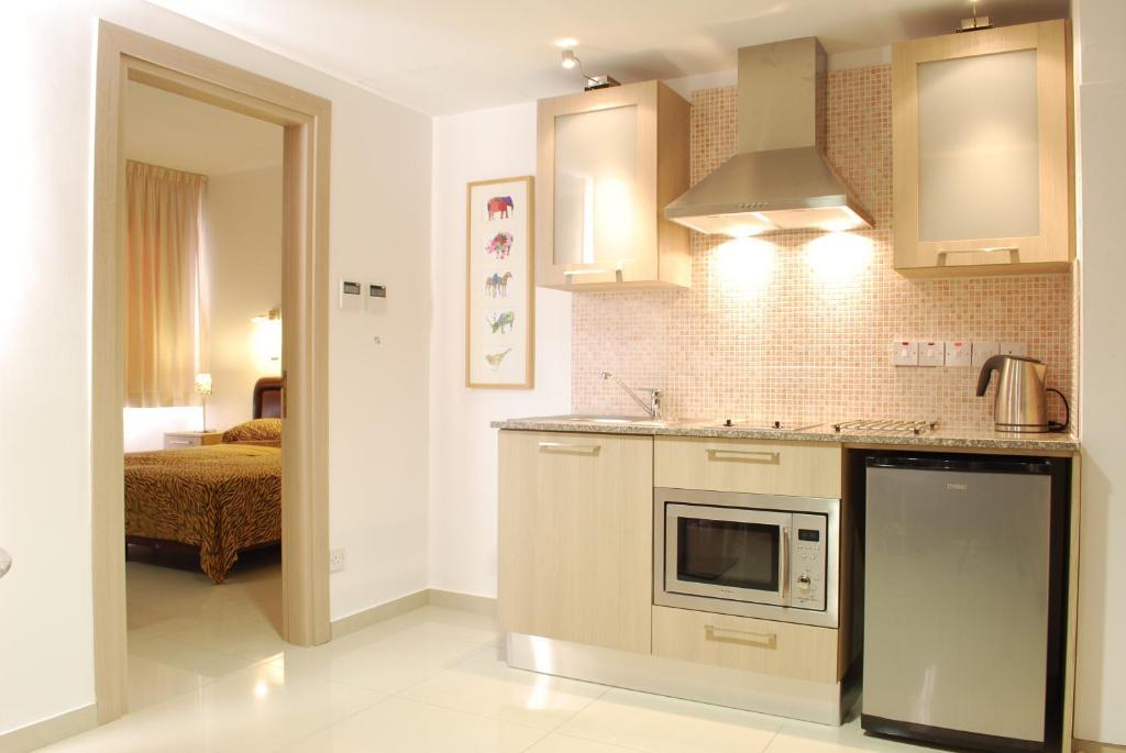 Frixos Aparthotel