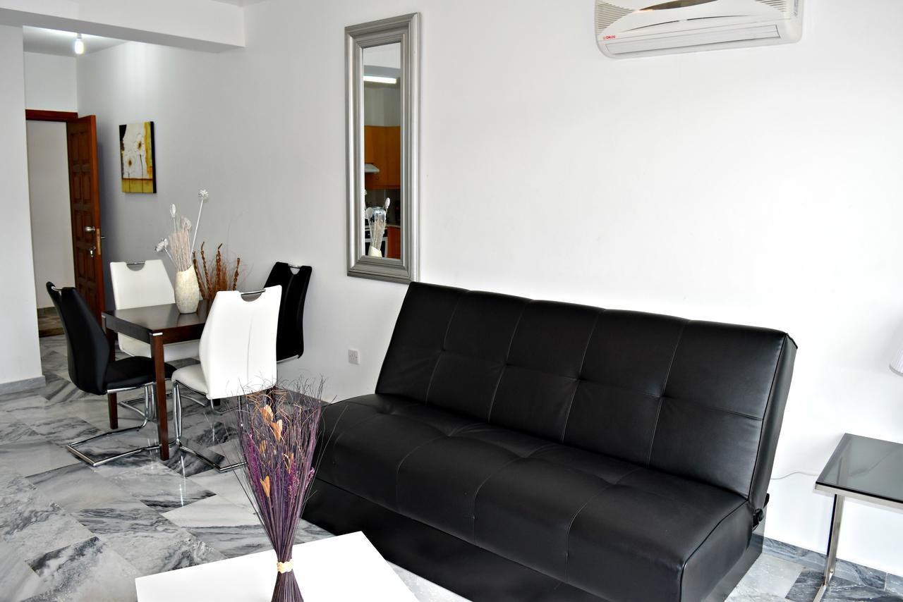 Apartment 1 Bedroom - Private Heated Jacuzzi - Large Communal Pool Argaka