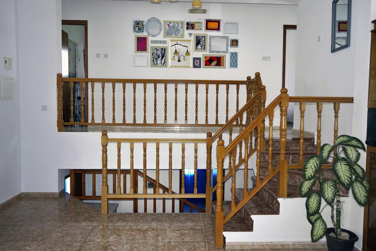 Lp Villa *