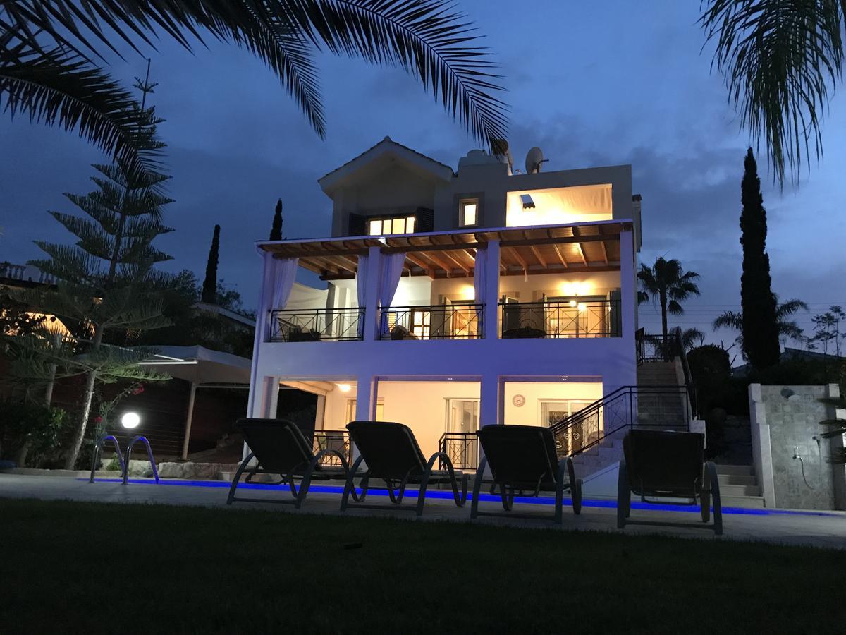 Sandy Villa Polis