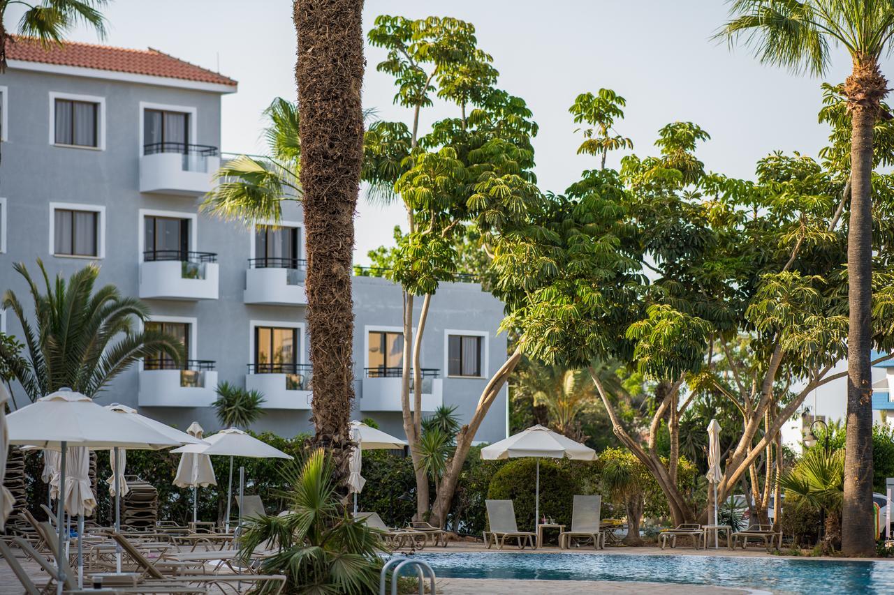 Narcissos Waterpark Aparthotel 4*