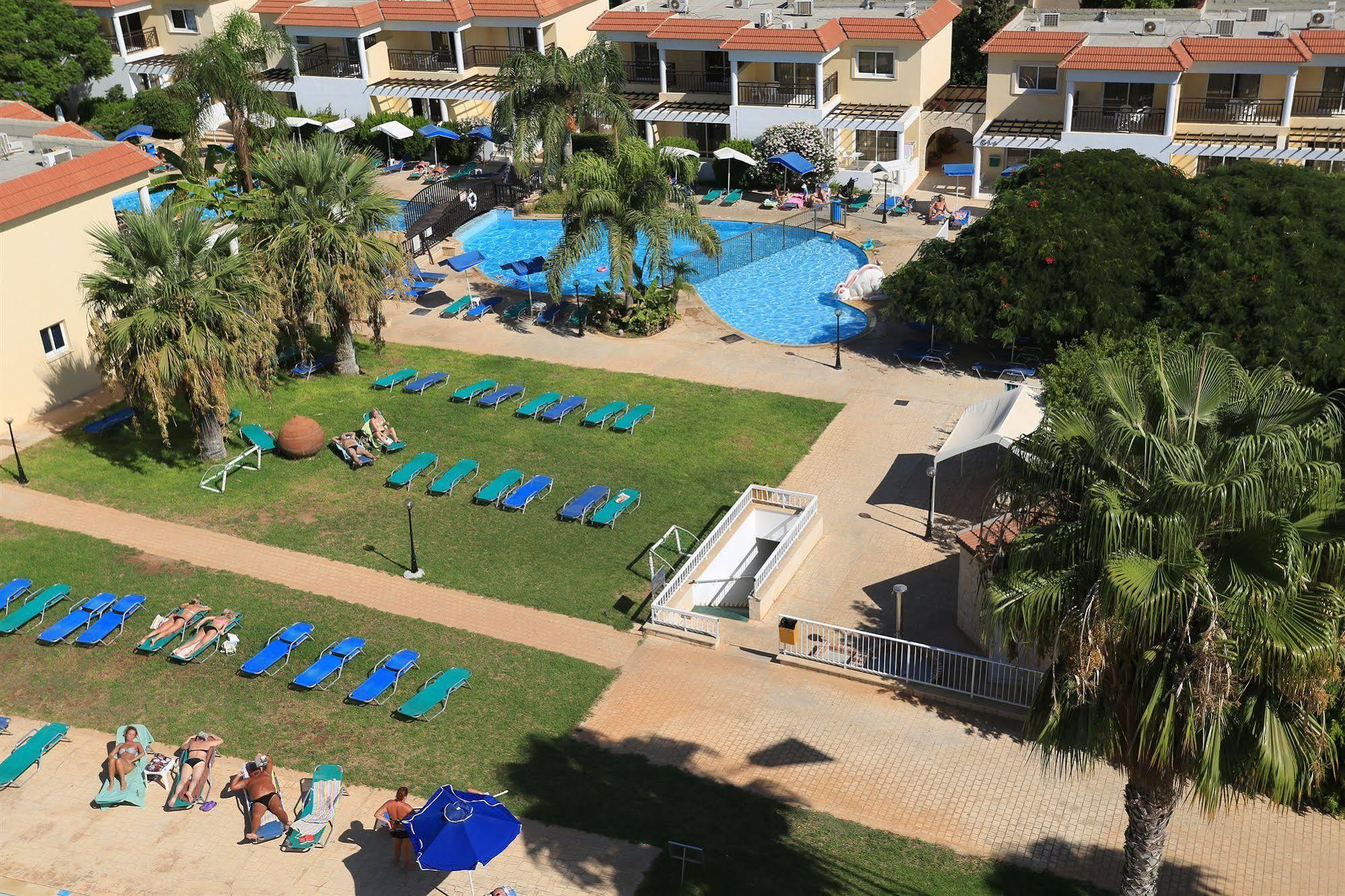 Aparthotel Jacaranda 3*
