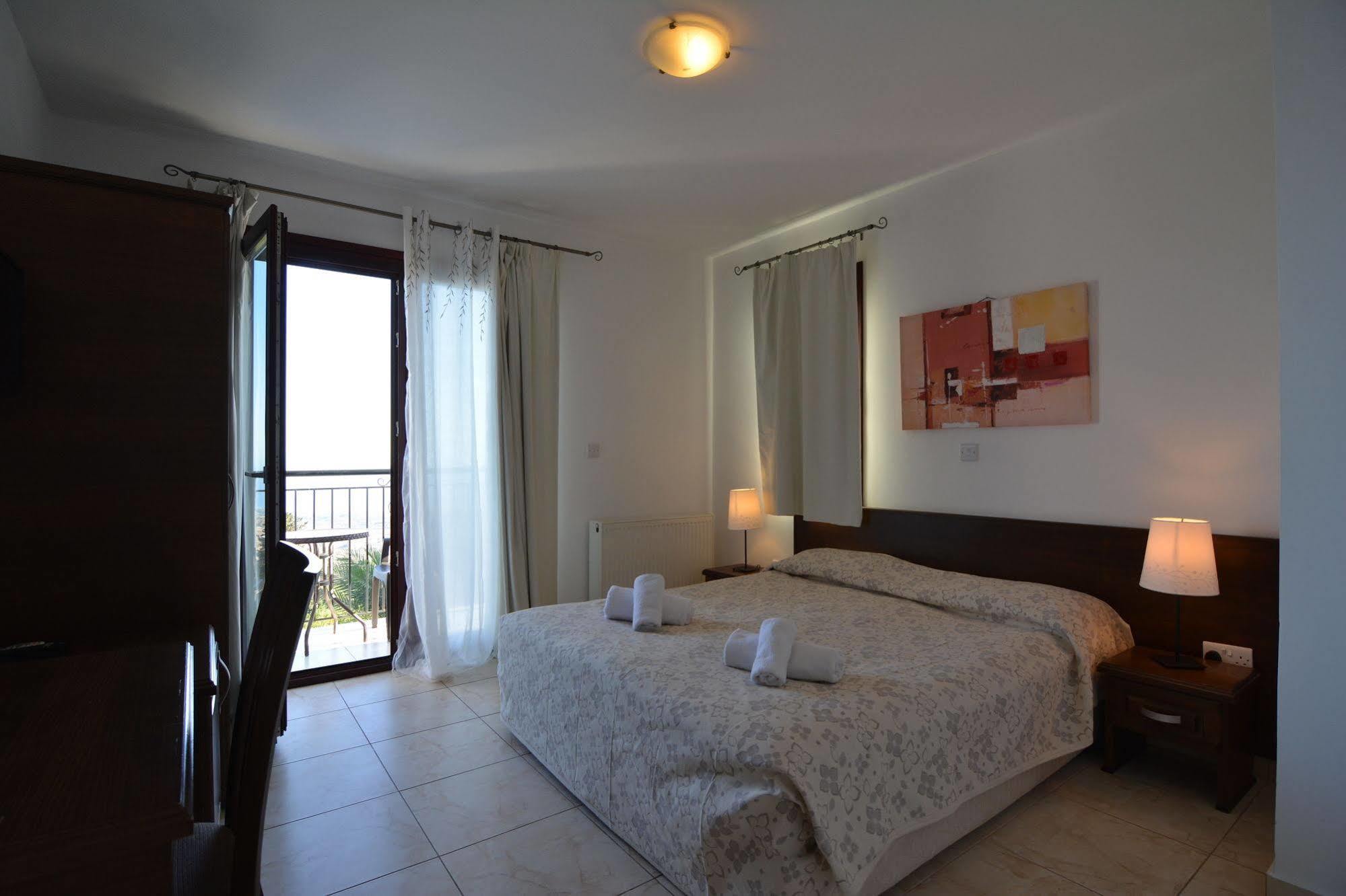 Hotel Palates Dhrousha