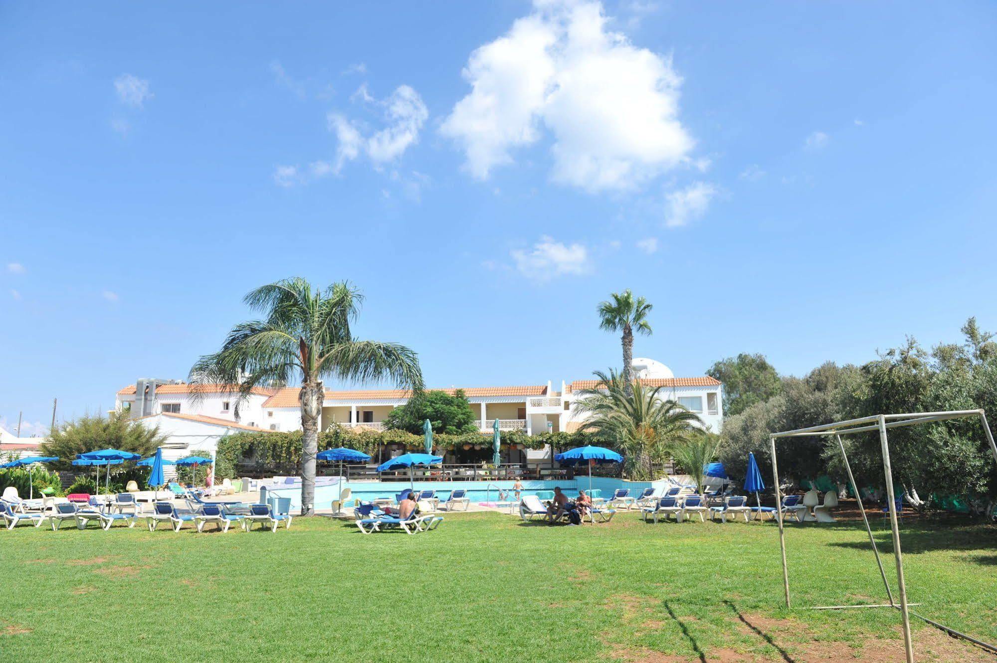 Captain Karas Holidays 3* Protaras