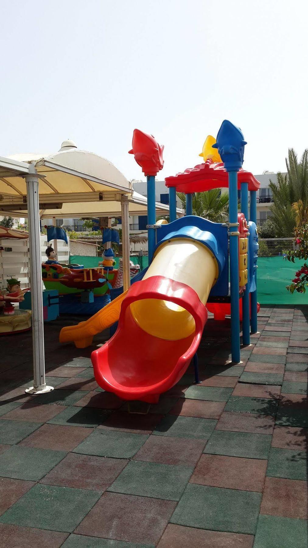 Aparthotel Captain Karas Holidays 3*