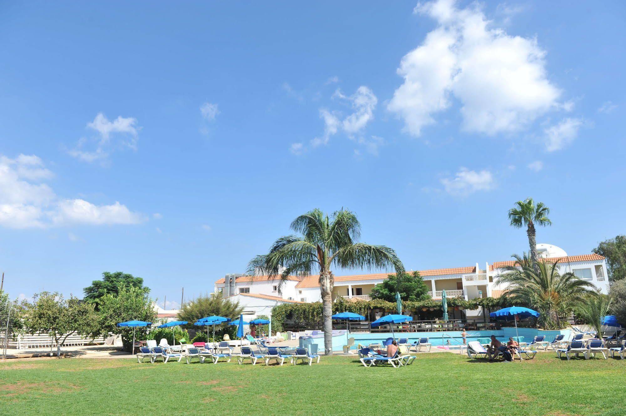 Captain Karas Holidays 3* Protaras