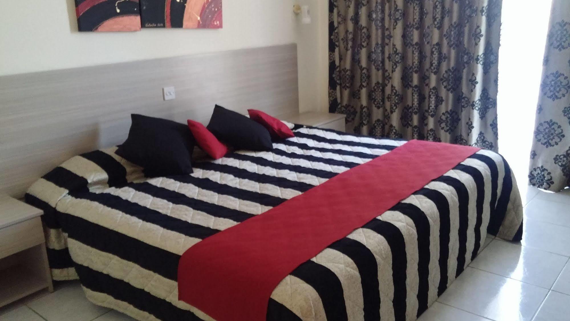 Tasiana Star Aparthotel Limassol