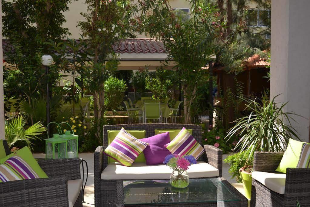 Aparthotel Tasiana Star 3*