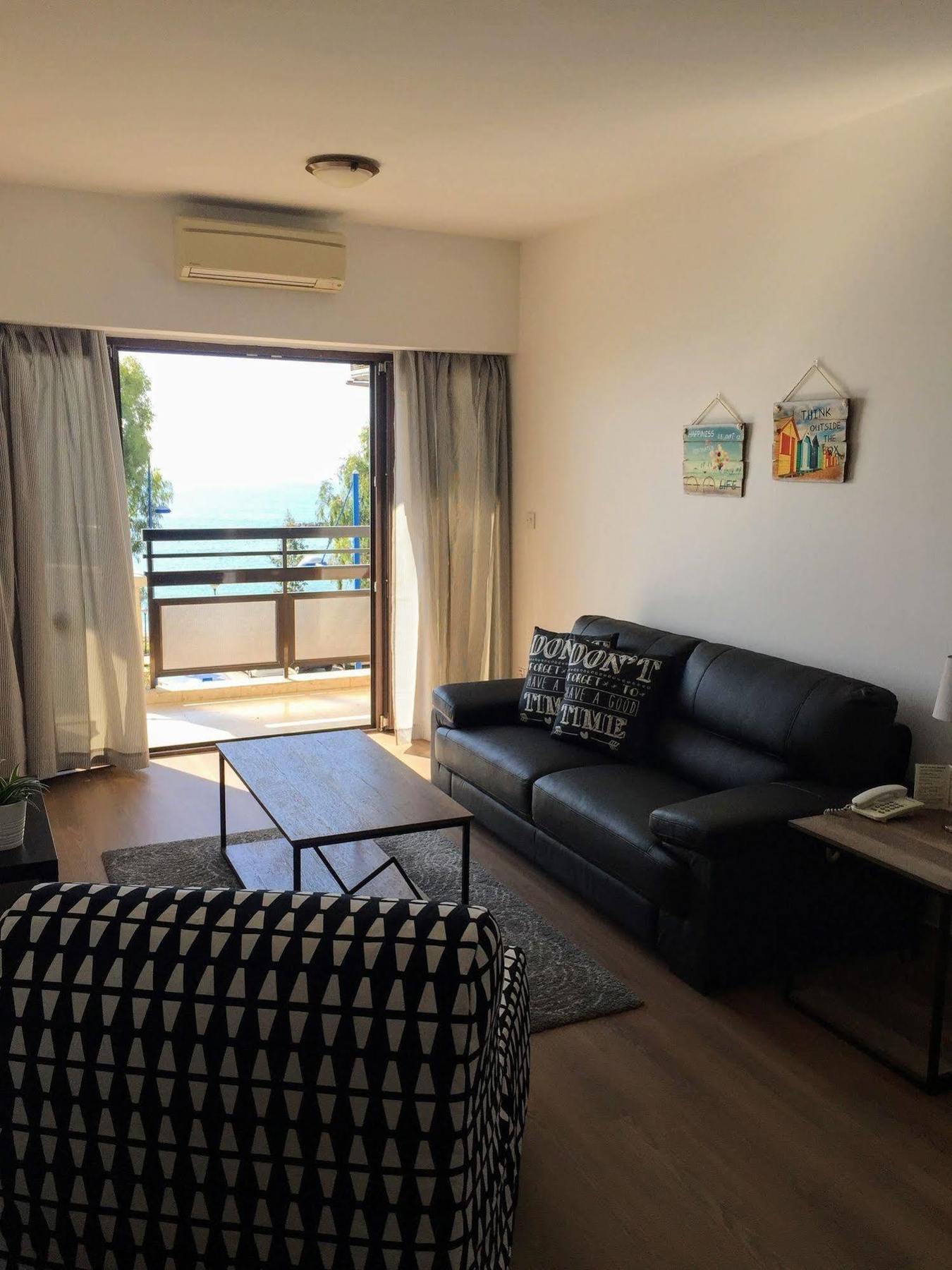 Aparthotel Pigeon Limassol