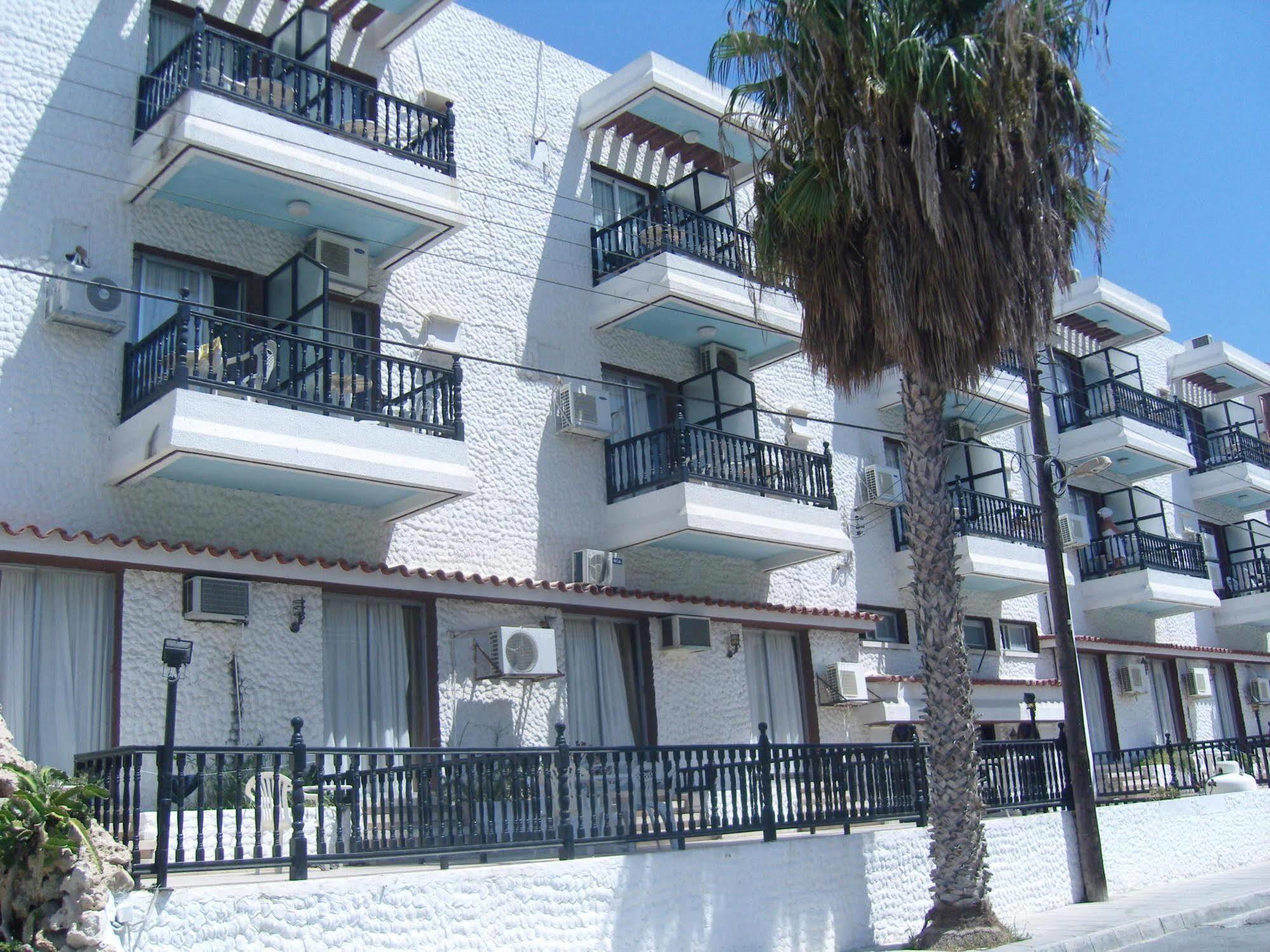Best Western Plus Larco 2*
