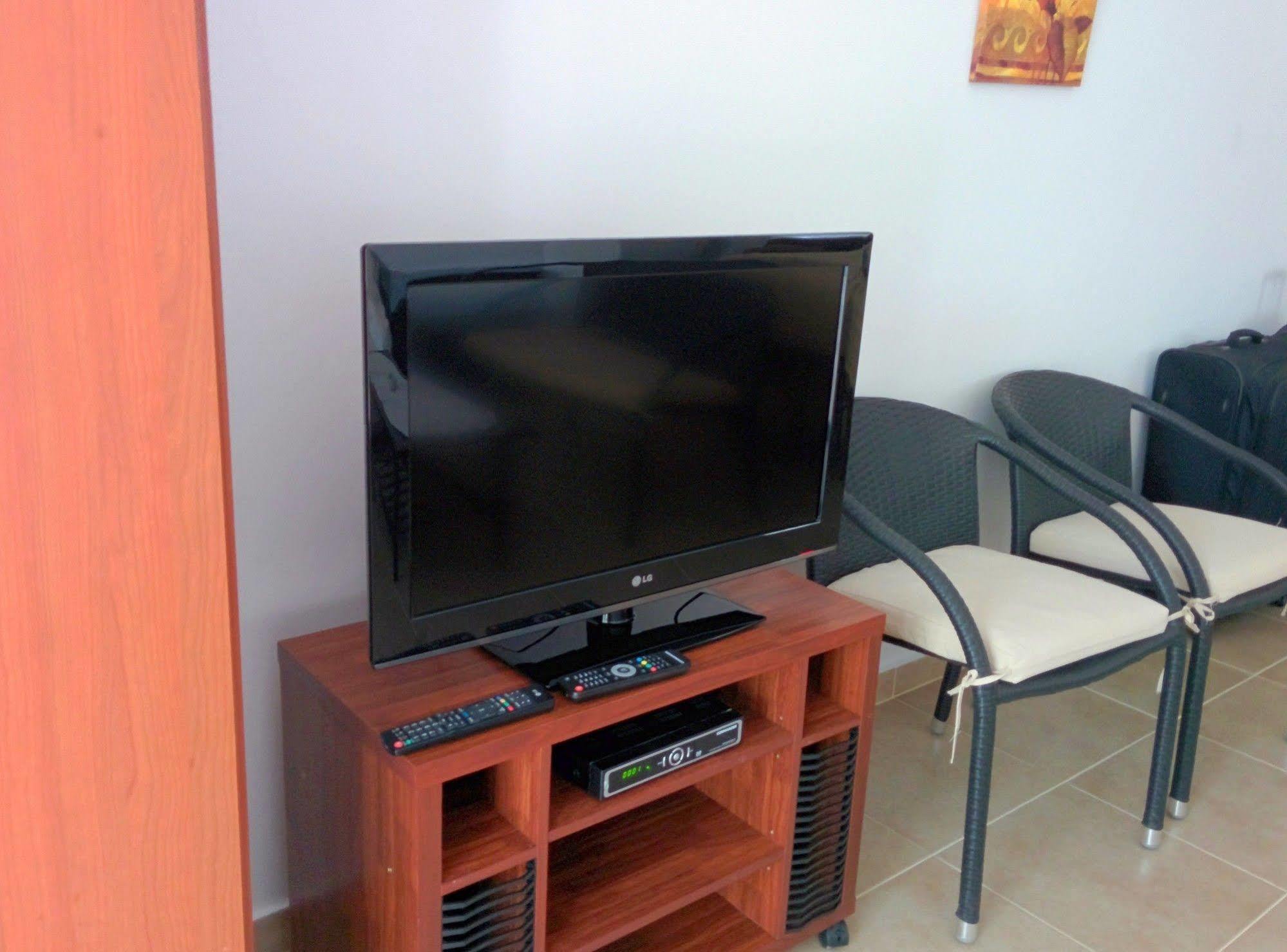 Aparthotel Zoe's Court Klorakas