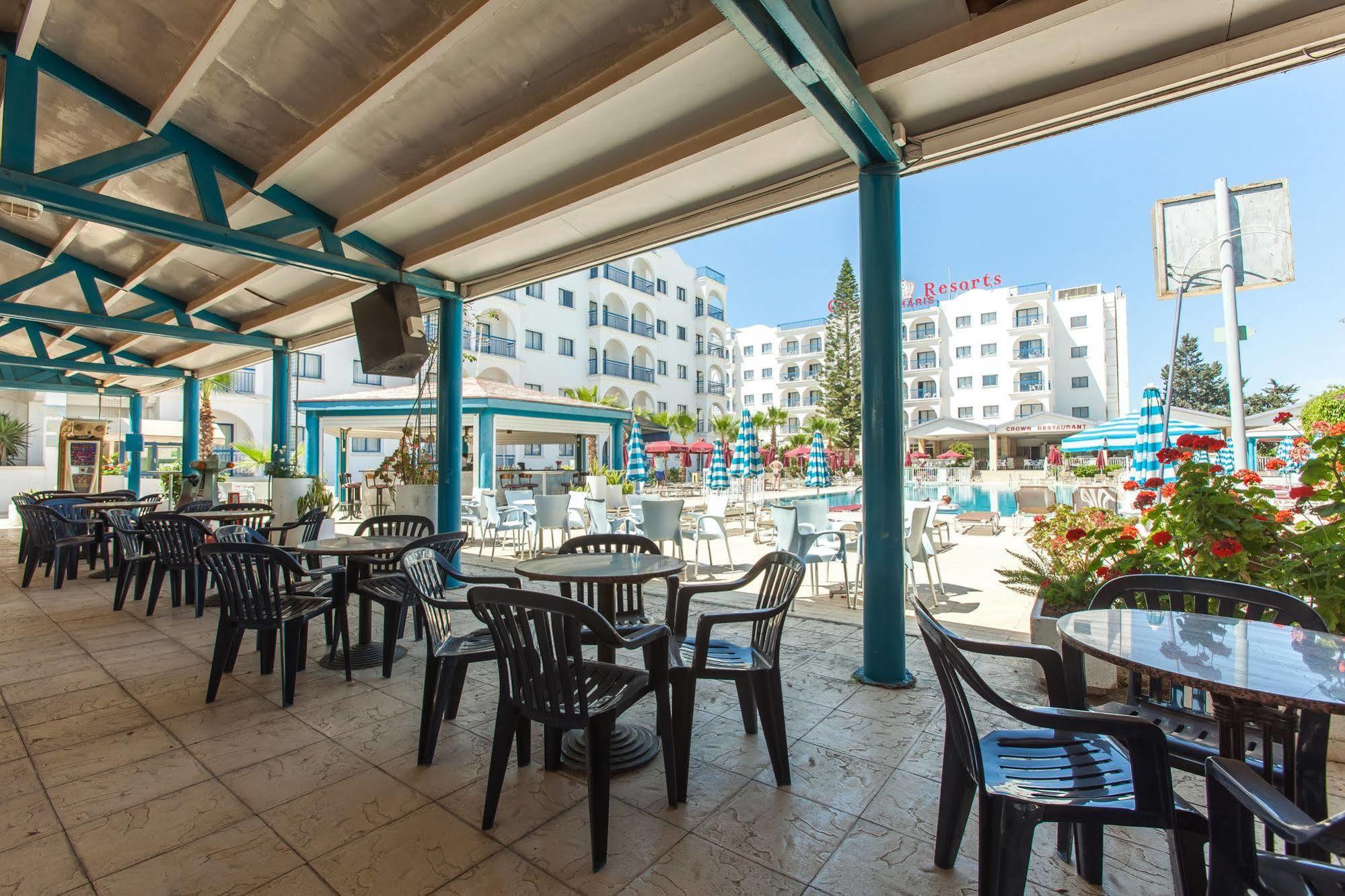Aparthotel Crown Elamaris 3*