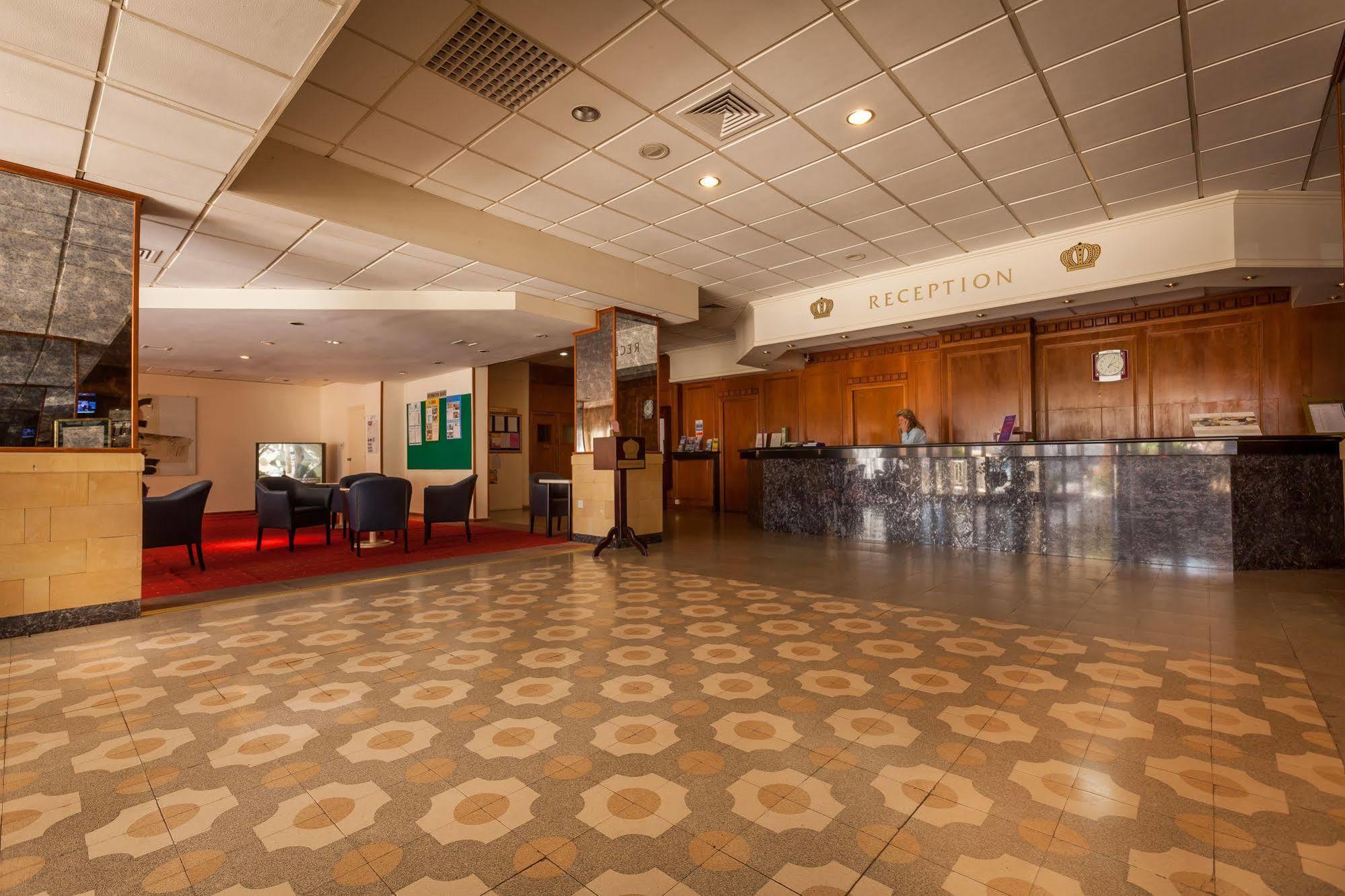 Aparthotel Crown Elamaris
