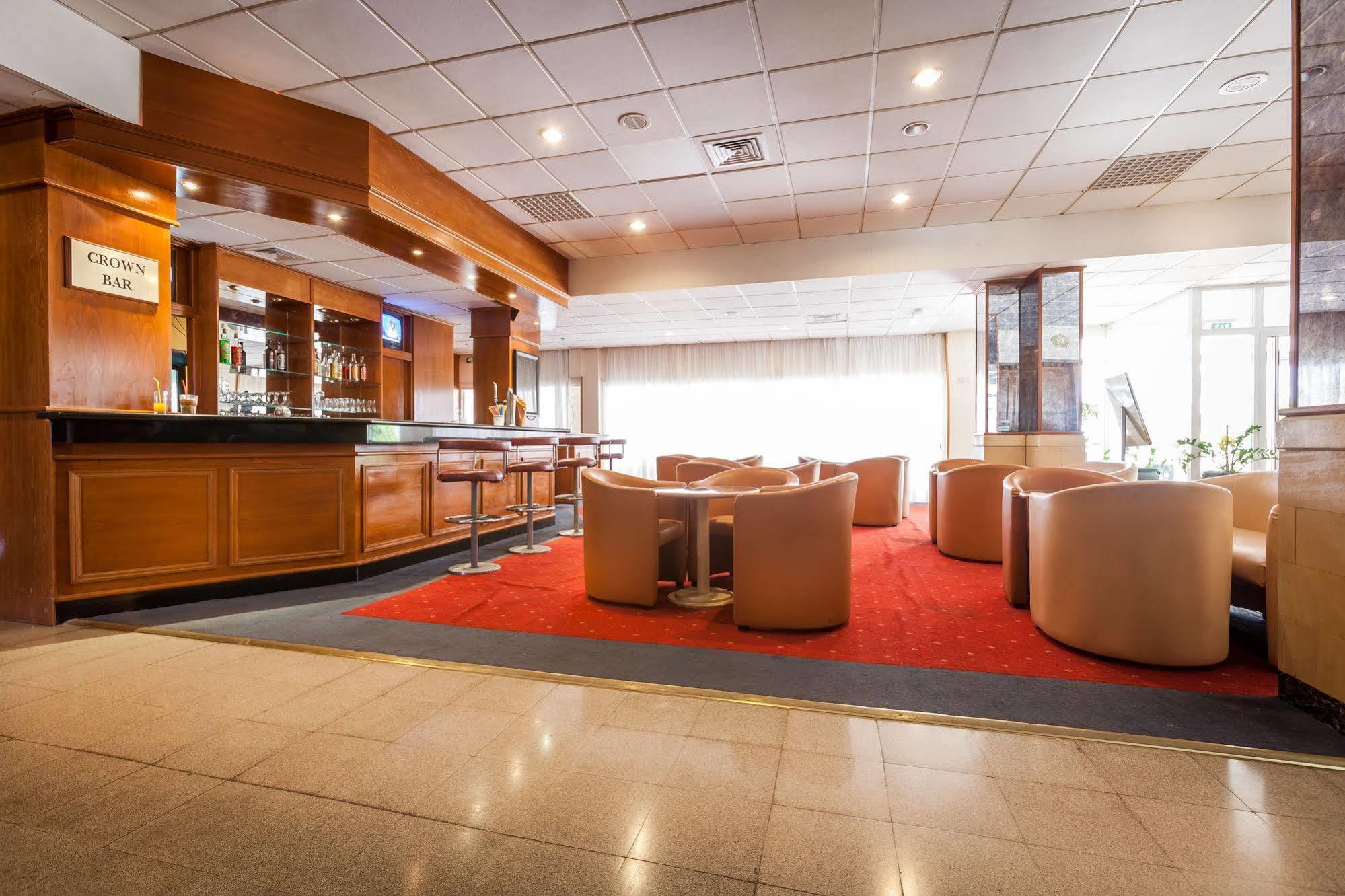 Aparthotel Crown Elamaris