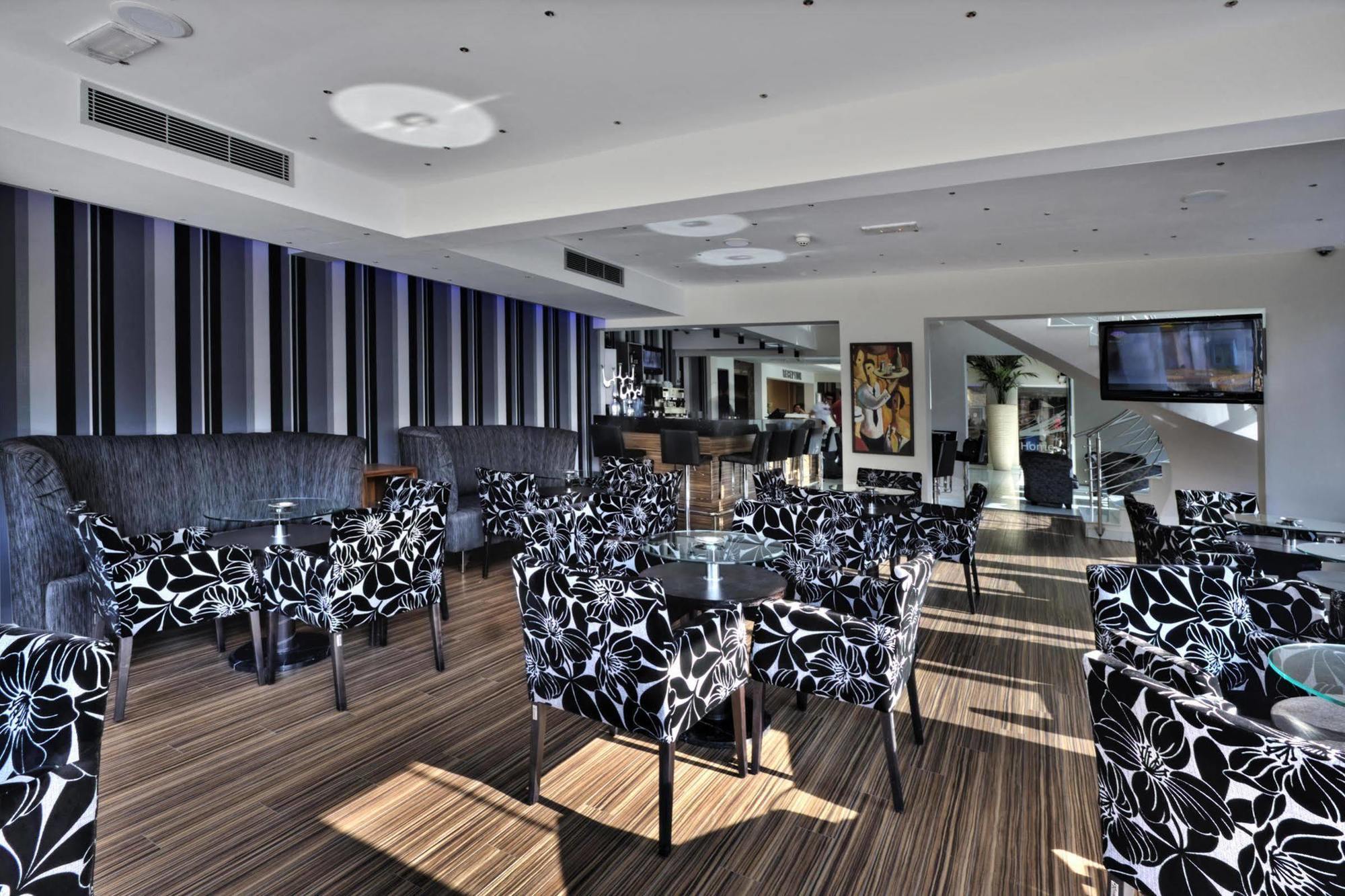 Livadhiotis Hotel 2*