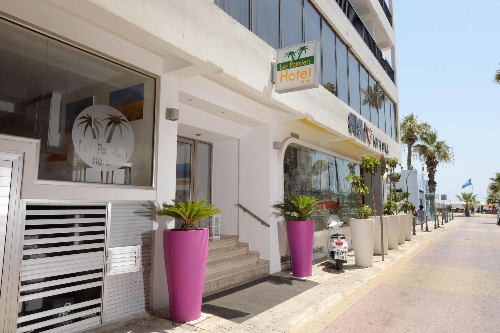 Les Palmiers Boutique & Luxury