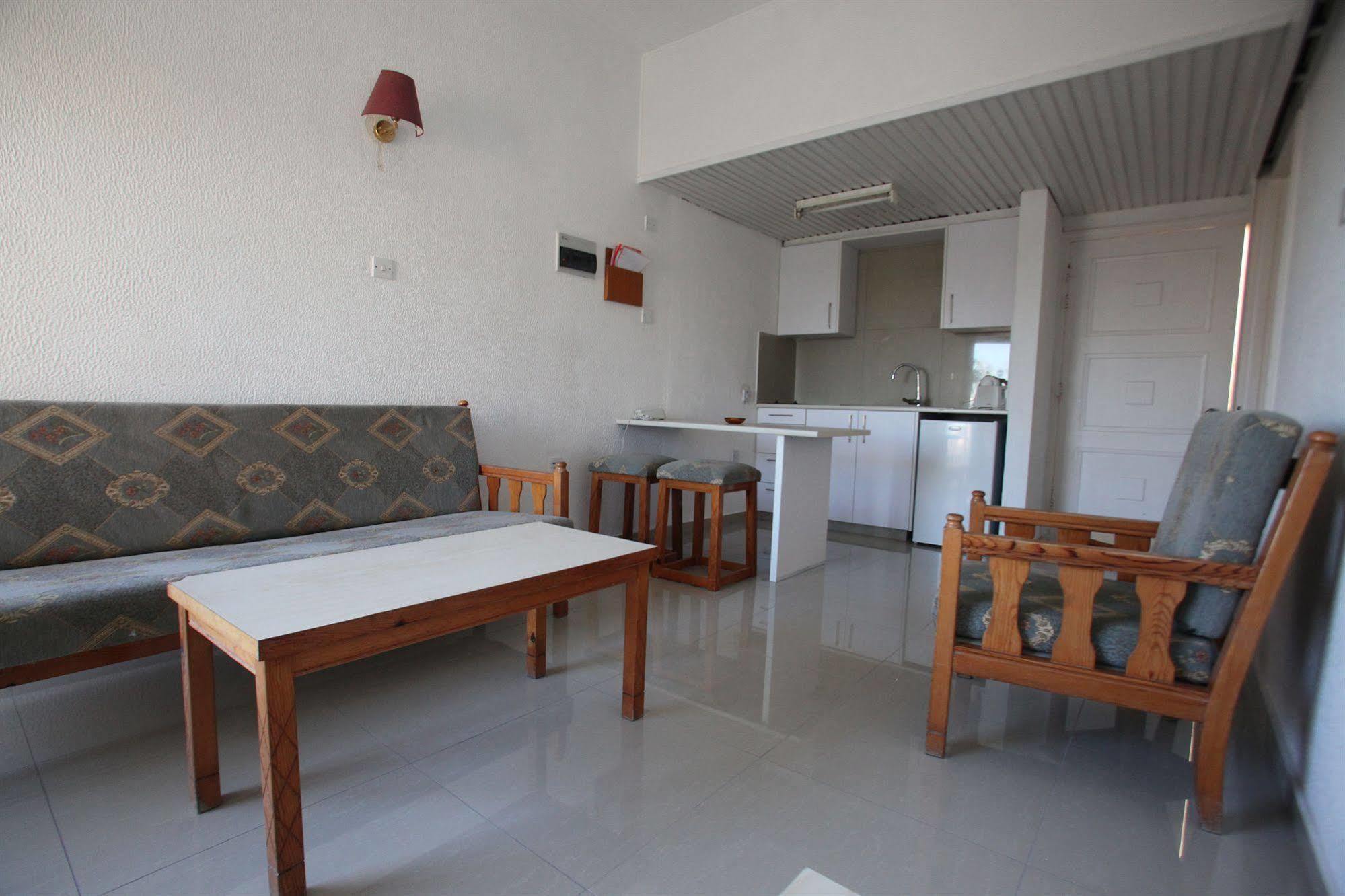 Sea Aparthotel 2*