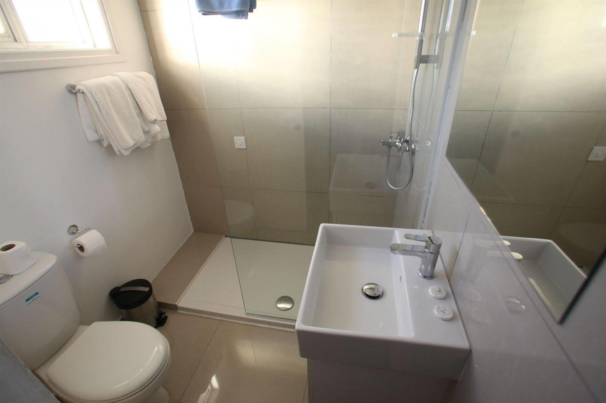 Sea Aparthotel Larnaca