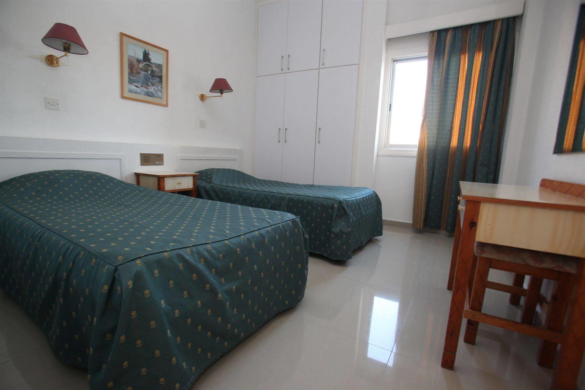 Aparthotel Sea Larnaca