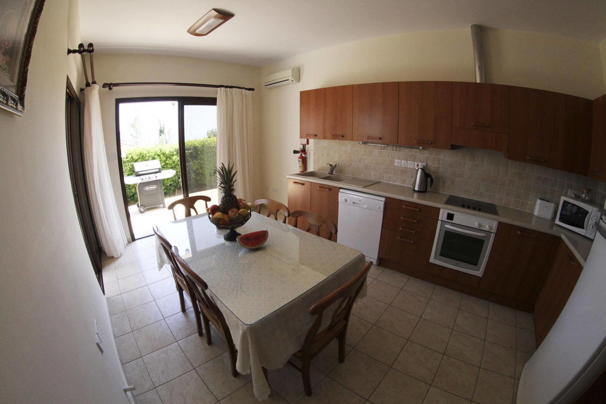 Eve Soultanina Villa *