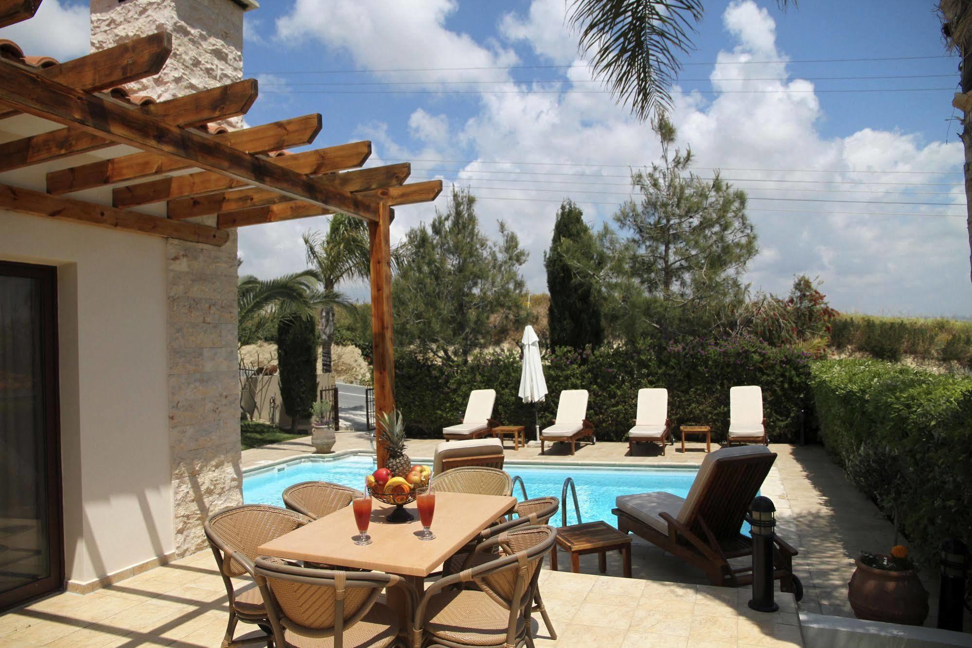 Eve Soultanina Villa