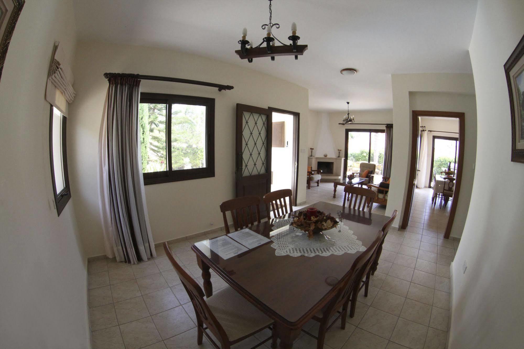 Eve Soultanina Villa Pissouri