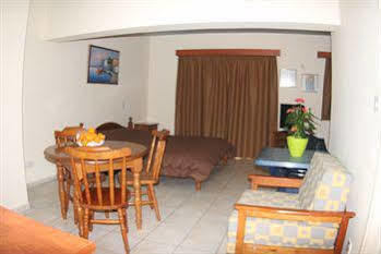 Palm Sea Beach Holiday Suites And Appartement