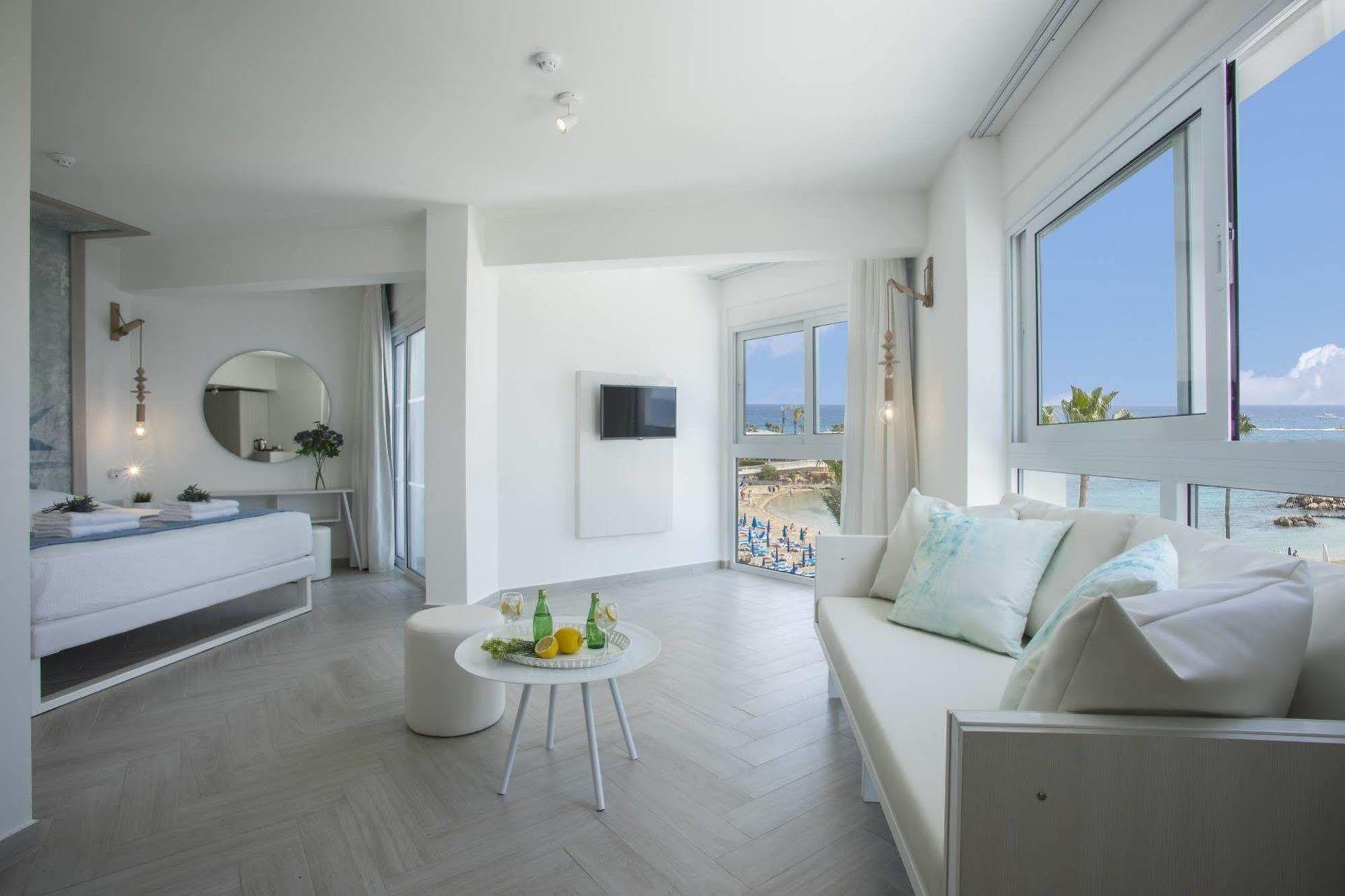 Infinity Blu - Designed For Adults 4*