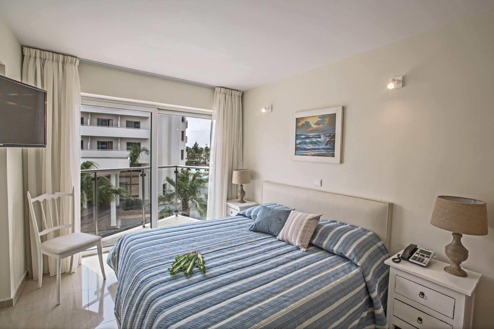 Nissilant Hotel & Suites