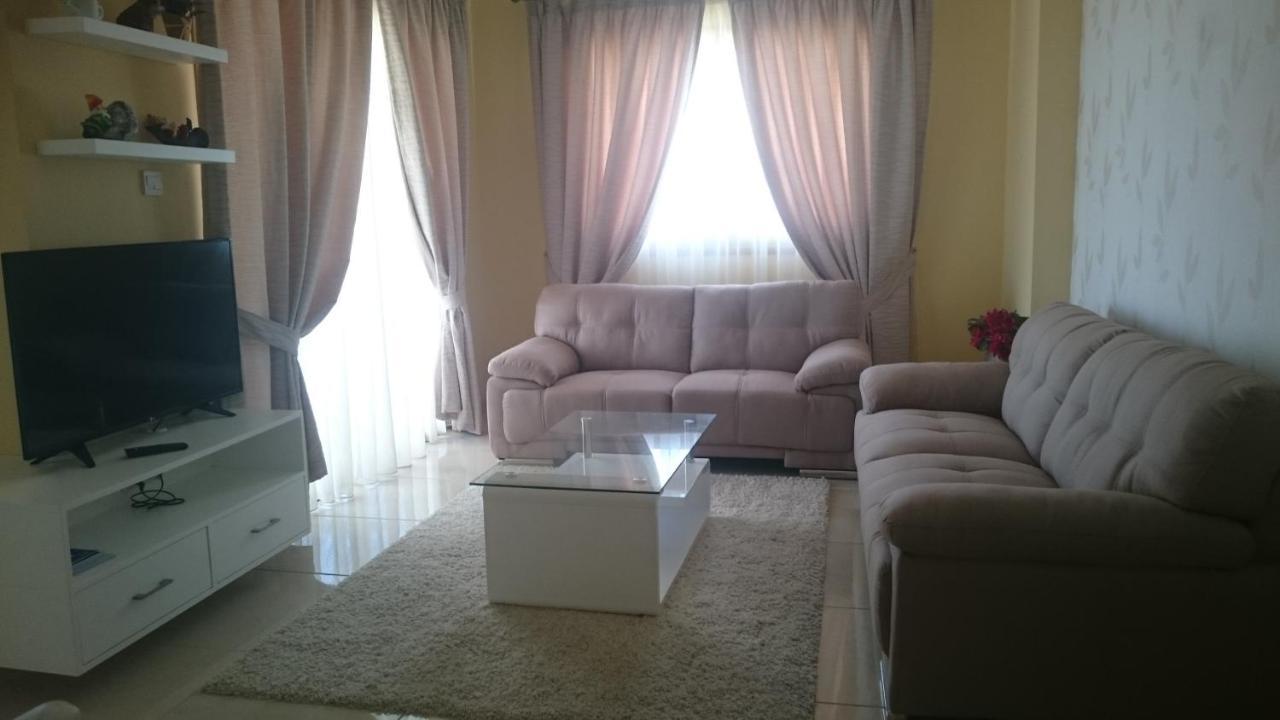 Apartment Rezial Larnaca