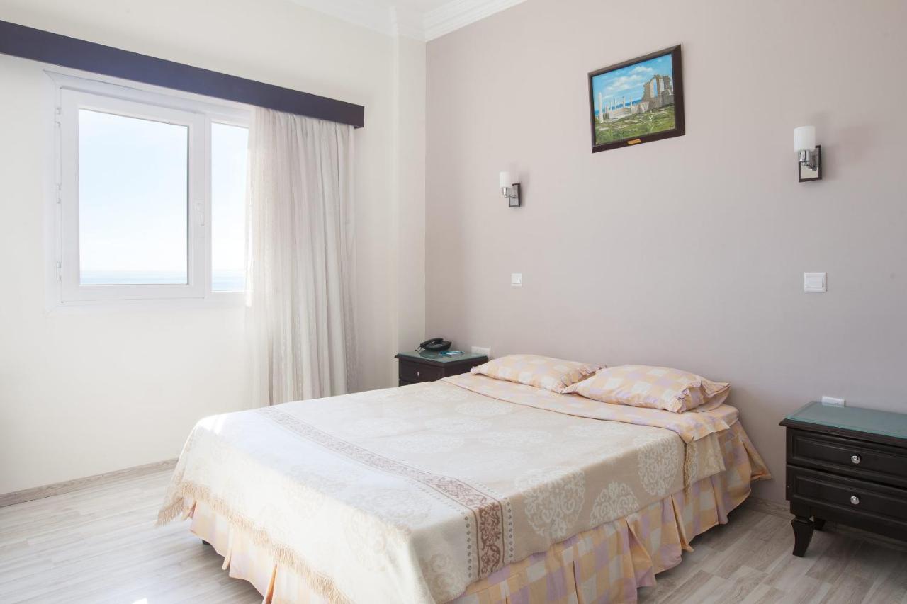 Hotel Exotic & 3*