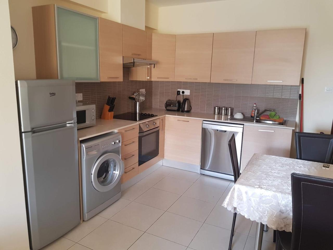 Nondas Hill Apts 3*