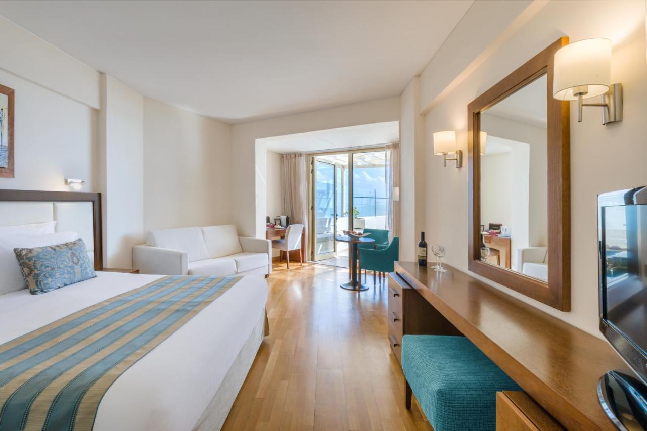Resort Golden Bay 5*