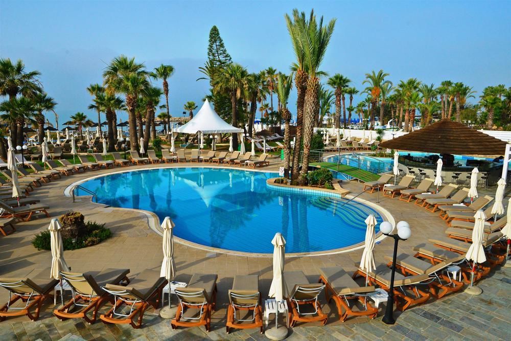 Golden Bay Resort Larnaca