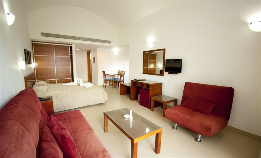 Theo Sunset Bay 4*