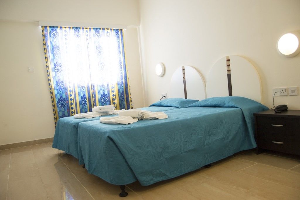 Aparthotel Crown Elamaris 3*