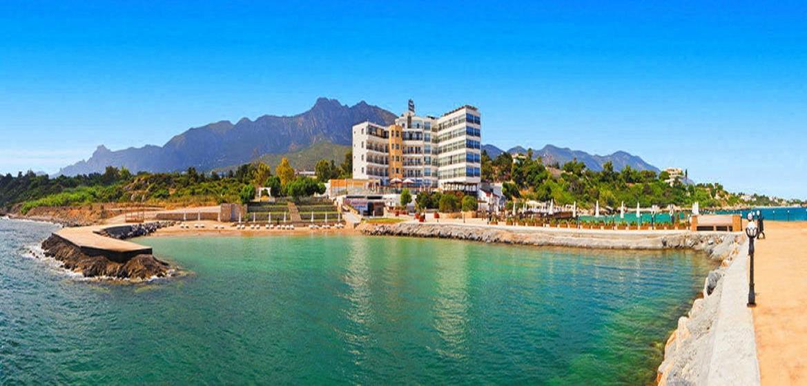 Ada Beachfront Boutique Hotel & Restaurant 3*