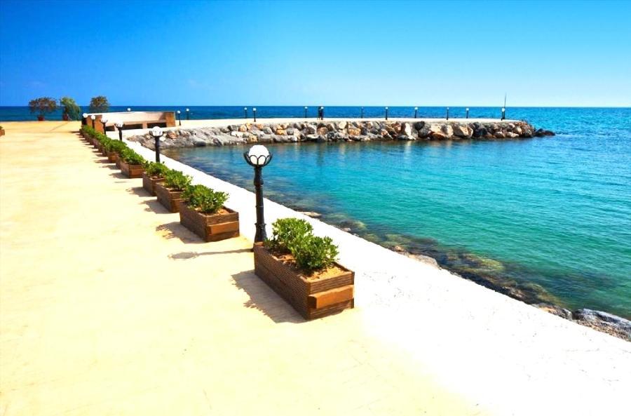 Ada Beachfront Boutique Hotel & Restaurant Hotel